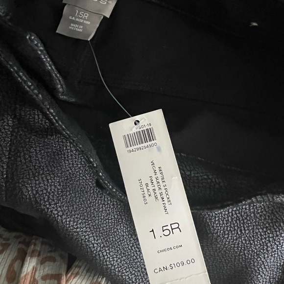 Chico’s Black Shimmer Pants Size 1.5 (M-10) NWT Button/zip With Pockets - Picture 4 of 4